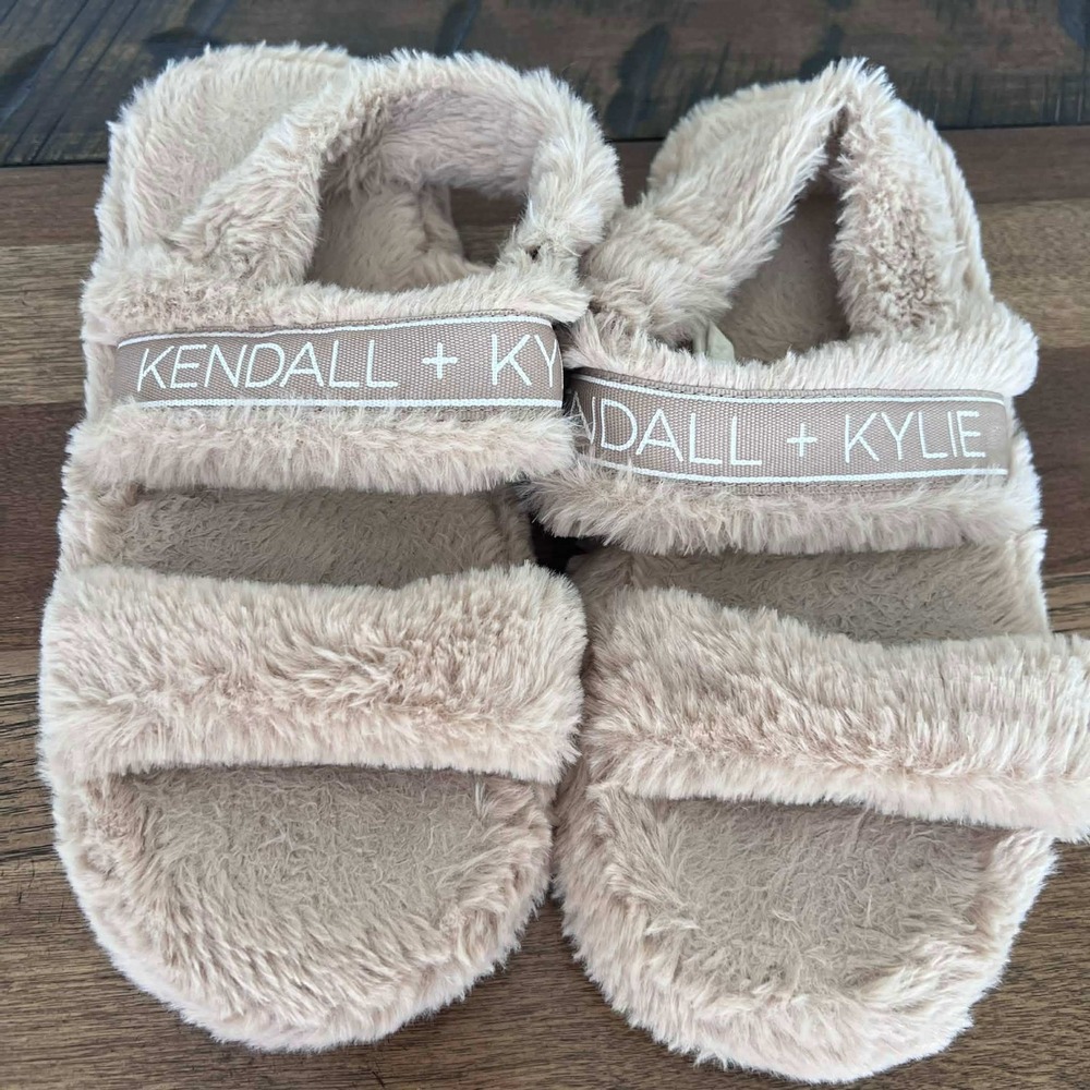 Kendall + Kylie Women Tan Faux Fur Slingback Slipper Slides Size 9-9.5 EUR 40